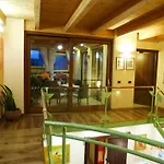 Domus Traiani 4*