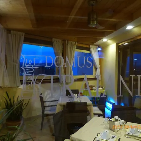 לינה וארוחת בוקר Domus Traiani בנוונטו