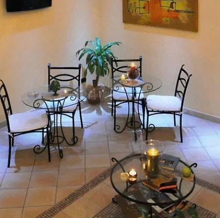 לינה וארוחת בוקר Domus Traiani