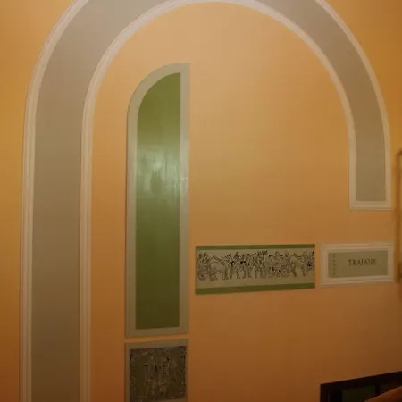 Domus Traiani לינה וארוחת בוקר