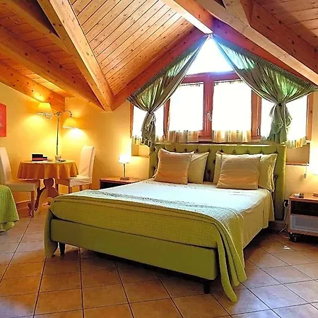 Bed & Breakfast Domus Traiani 4*