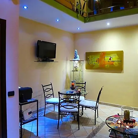 Domus Traiani Bed & Breakfast