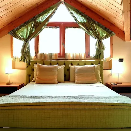 Domus Traiani 4*