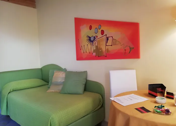 Domus Traiani 4* Μπενεβέντο